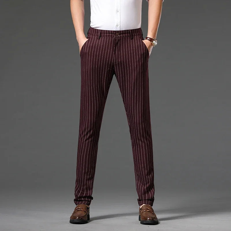 Cameron™ Gestreifte Elastische Freizeithose