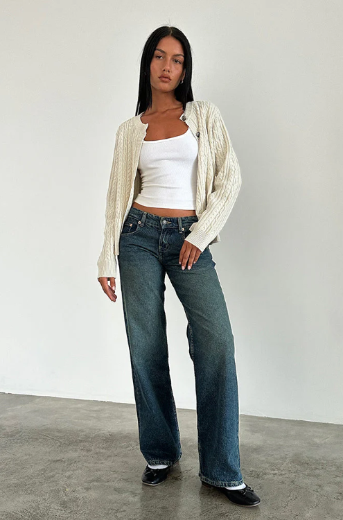 BELLA - Low-Rise Jeans
