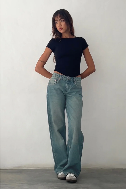 BELLA - Low-Rise Jeans