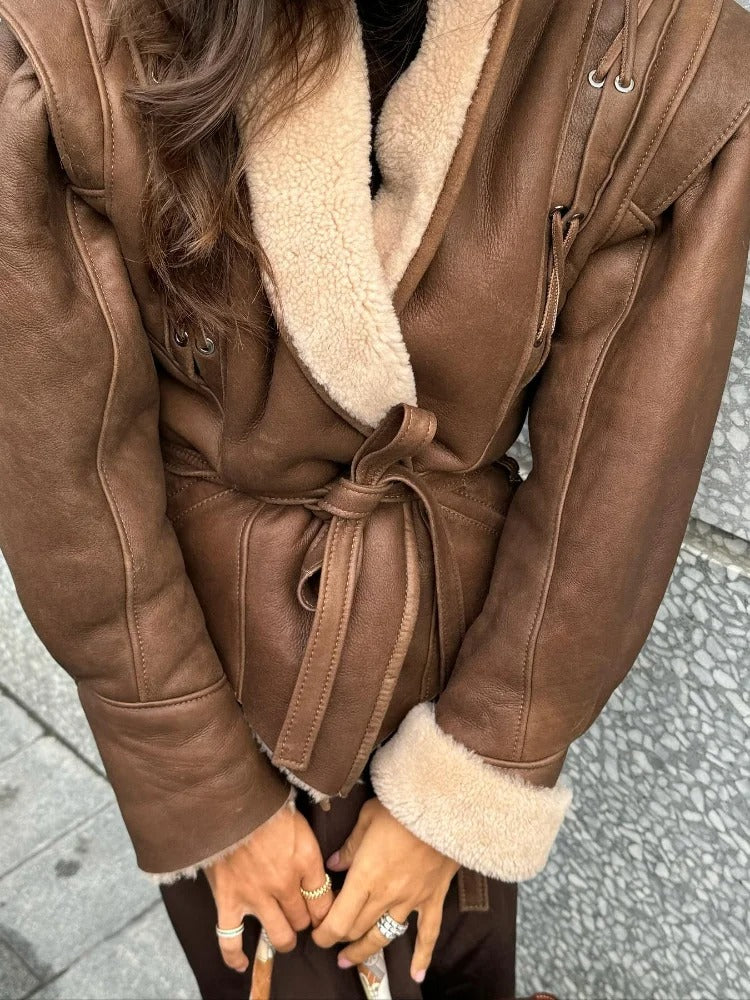 Nova™ - Pelzige Lederjacke